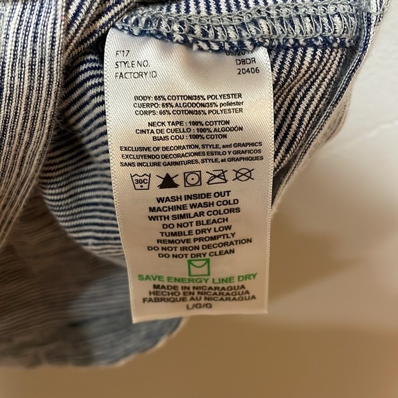 NFL Team Apparel Patriots New England Football Women’s t-shirt size large - Picture 4 of 8